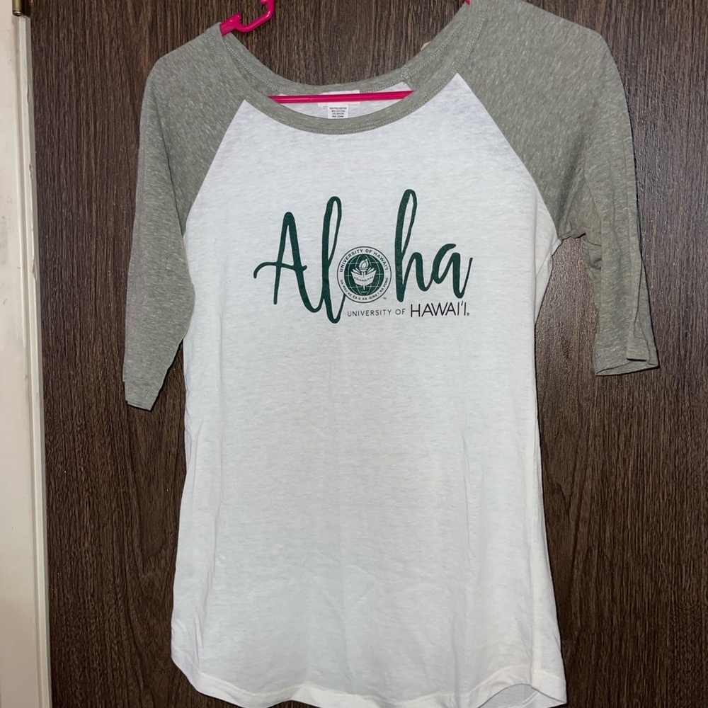 Medium shirt, University of Hawaii